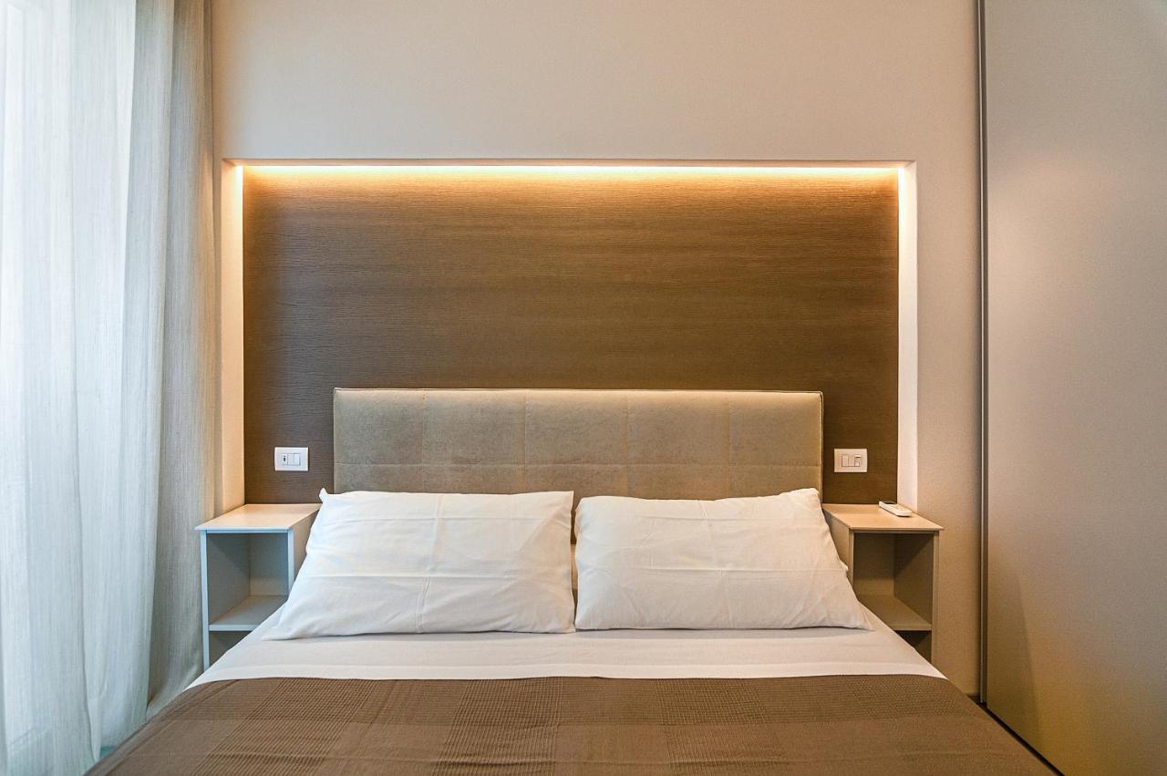 Sea Holidays Apartment مارينا دي بييتراسانْت المظهر الخارجي الصورة