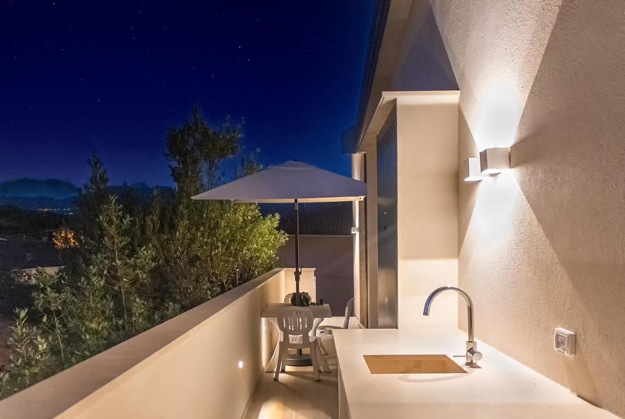 Sea Holidays Apartment مارينا دي بييتراسانْت المظهر الخارجي الصورة