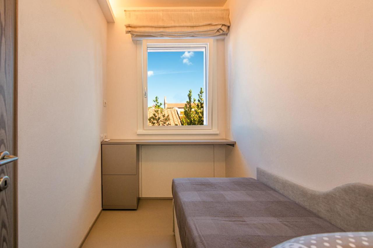 Sea Holidays Apartment مارينا دي بييتراسانْت المظهر الخارجي الصورة